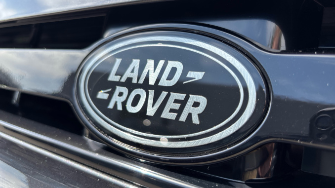 Land Rover Defender 3.0 D250 X-Dynamic HSE 110 5dr Auto Diesel Estate - Image 40